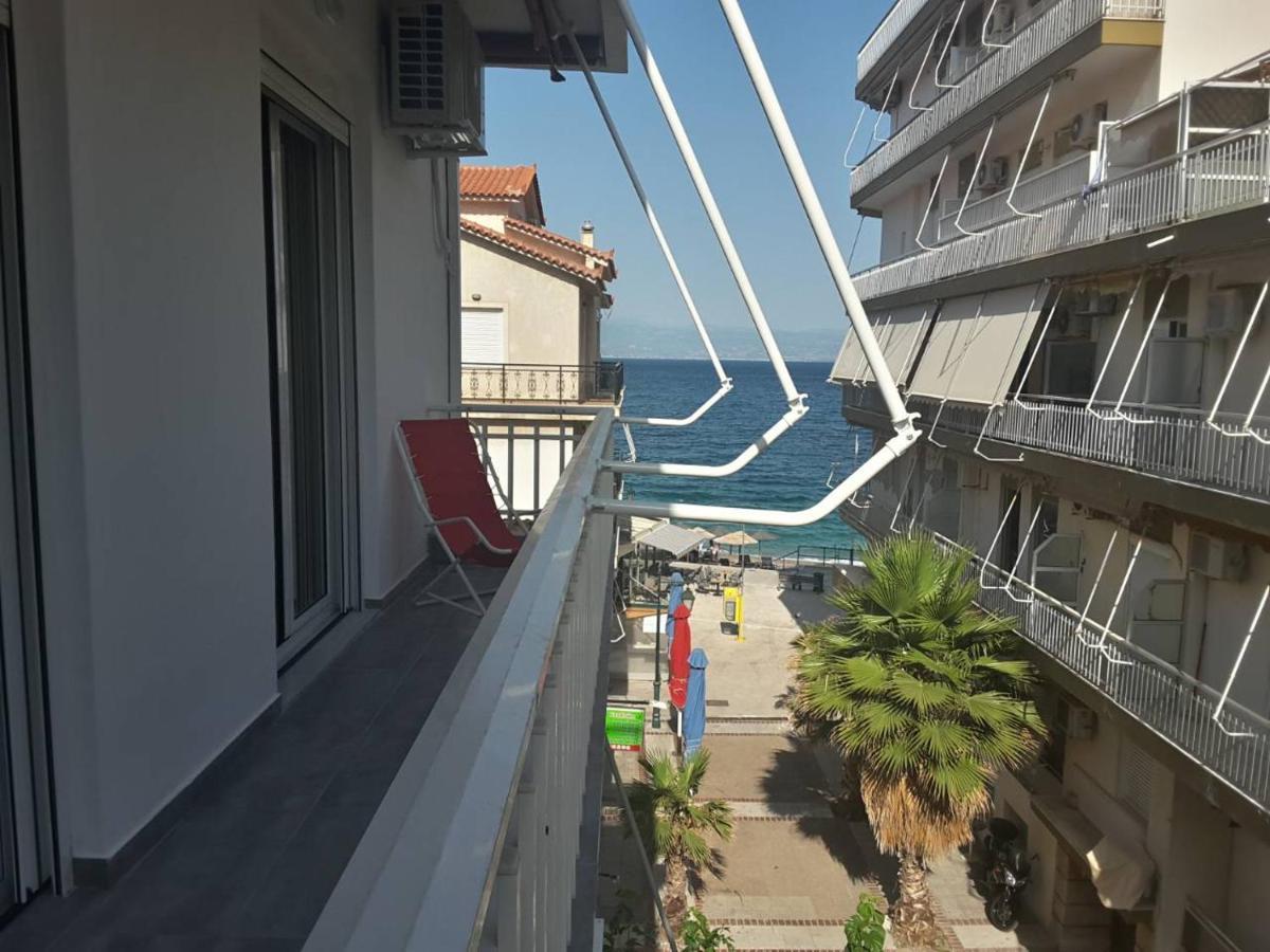 Seaview Apartment In Theheart Of Loutraki Exterior foto